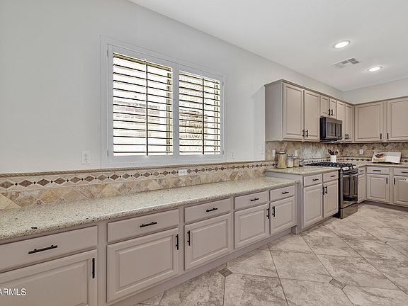 5th image of 1273 E Apricot Lane