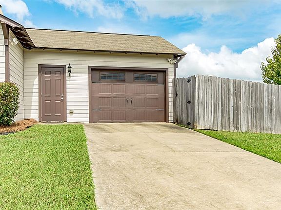 5th image of 3817 Brookshire Way