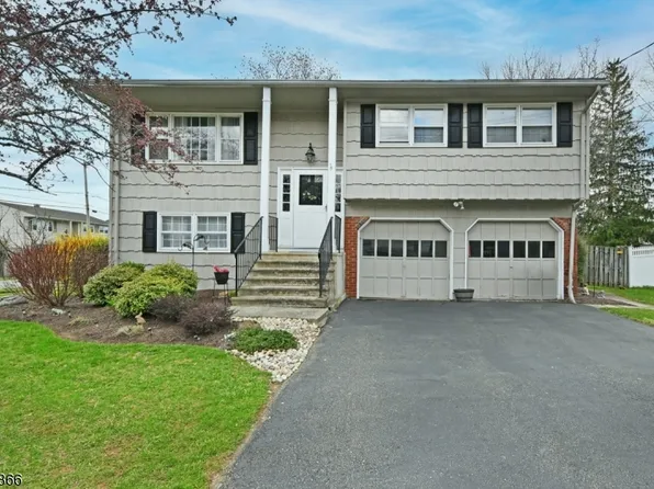 71 Clover Hill Dr, Mount Olive Twp., NJ 07836