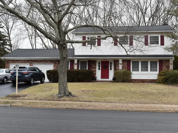 71 Newbury Rd, Howell, NJ 07731