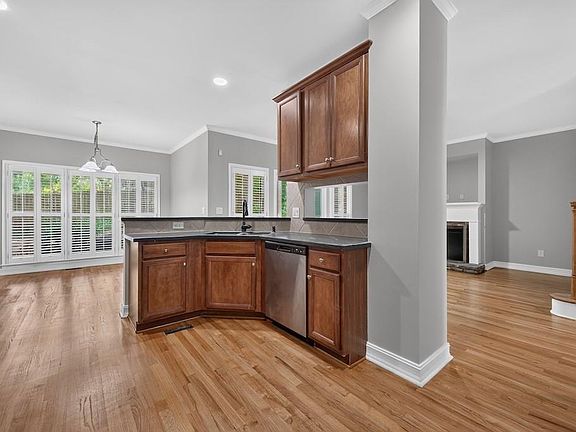 4th image of 7258 Village Creek Trce