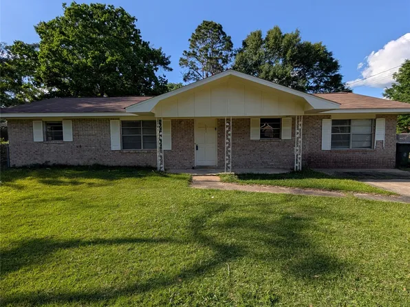 603 Falcon Dr, Dothan, AL 36301