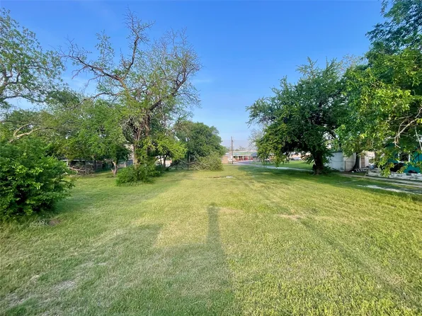 314 N Morris St, Gainesville, TX 76240