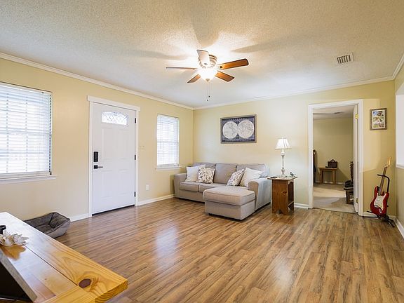 2nd image of 3566 Meadowdale Dr