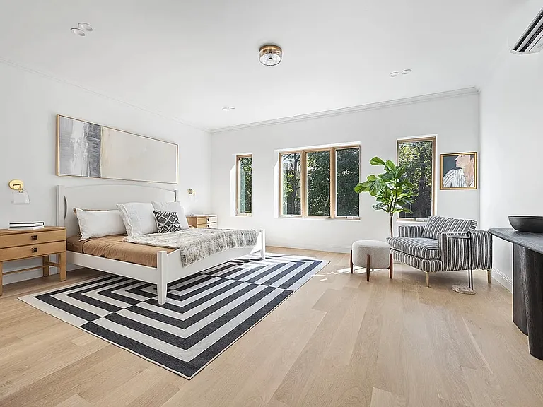 516 Lexington Ave #1 — Photo 10