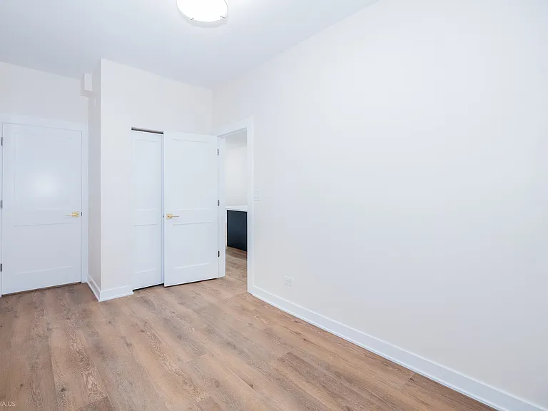 1711 W Henderson St #1 — Photo 9