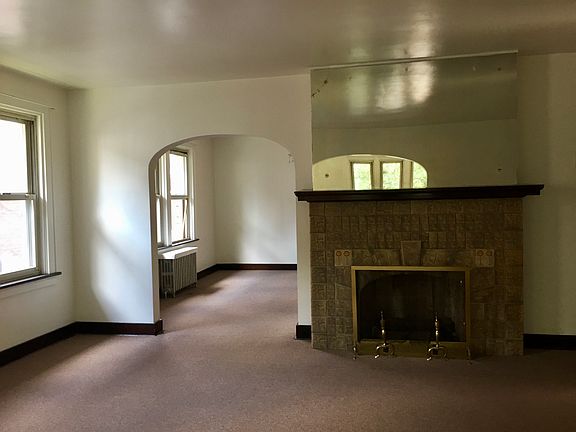 5th image of 252 S Winebiddle St