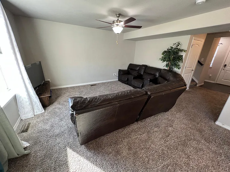 6971 Winnicut Dr — Photo 5