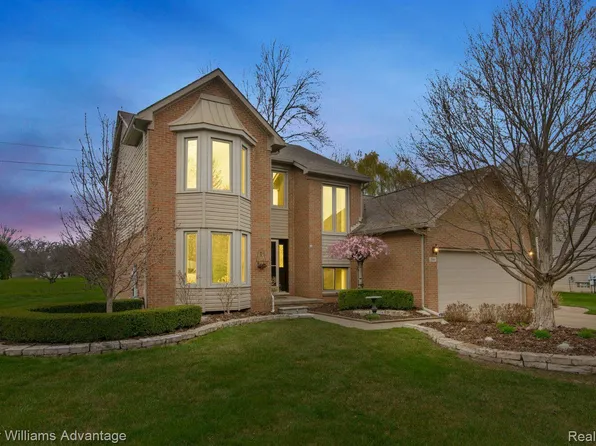 3561 Euclid Dr, Troy, MI 48083