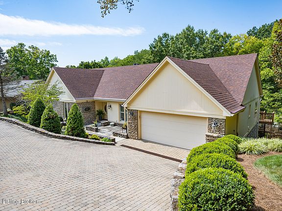 5th image of 1138 Rostrevor Cir