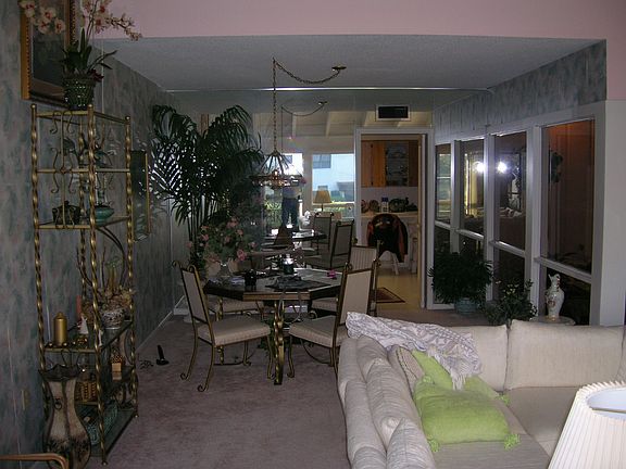 living room -dining room