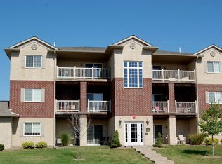 960 W Cherry St UNIT 5, North Liberty, IA 52317