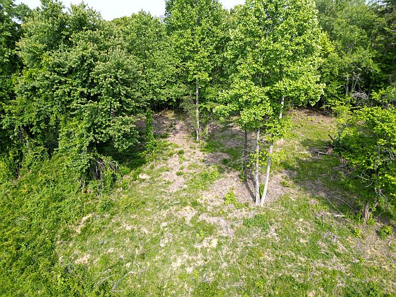 3rd image of 999 5th Street Rd