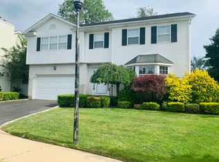 2688 Beacon Hill Dr, North Bellmore, NY 11710