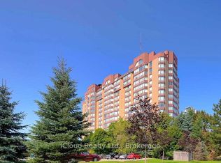 25 Fairview Rd W #1004, Mississauga, ON L5B3Y8