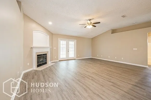 1258 Summit Oaks Dr W — Photo 3