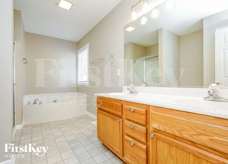 263 Carriage Ln — Photo 12