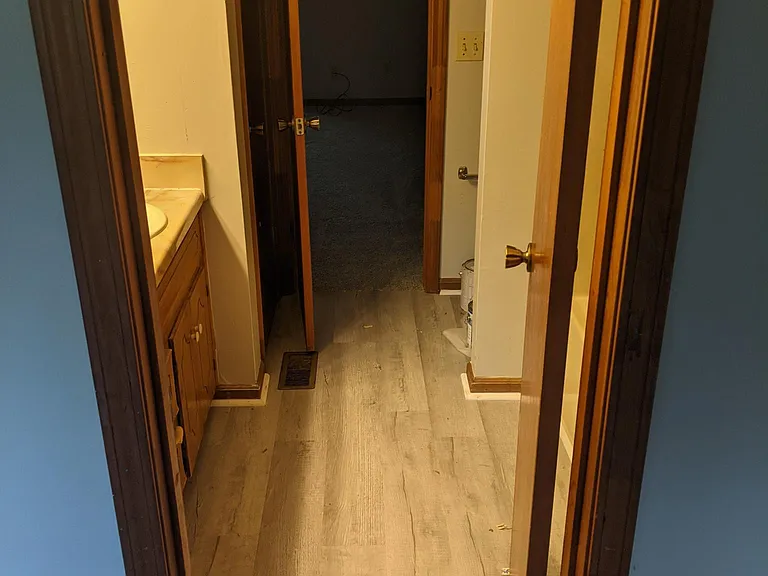 260 Edith Way — Photo 2