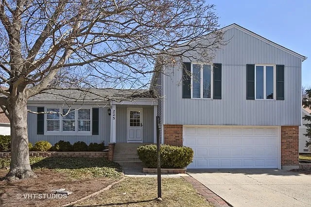 225 Alexandria Dr photo 1