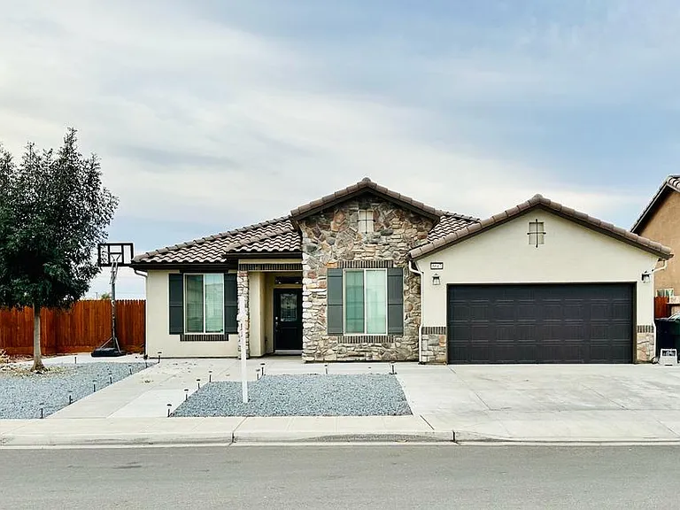 6647 E Truman Ave — Photo 1