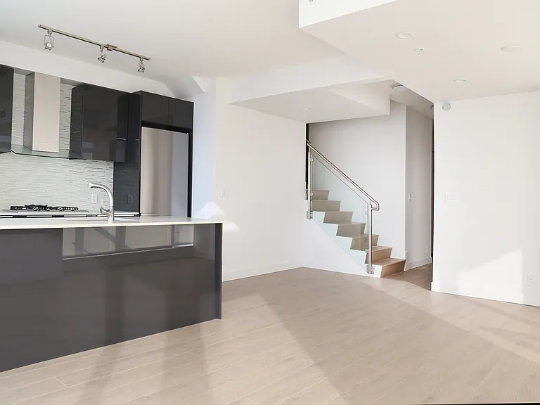 1283 Howe St #4203 — Photo 7