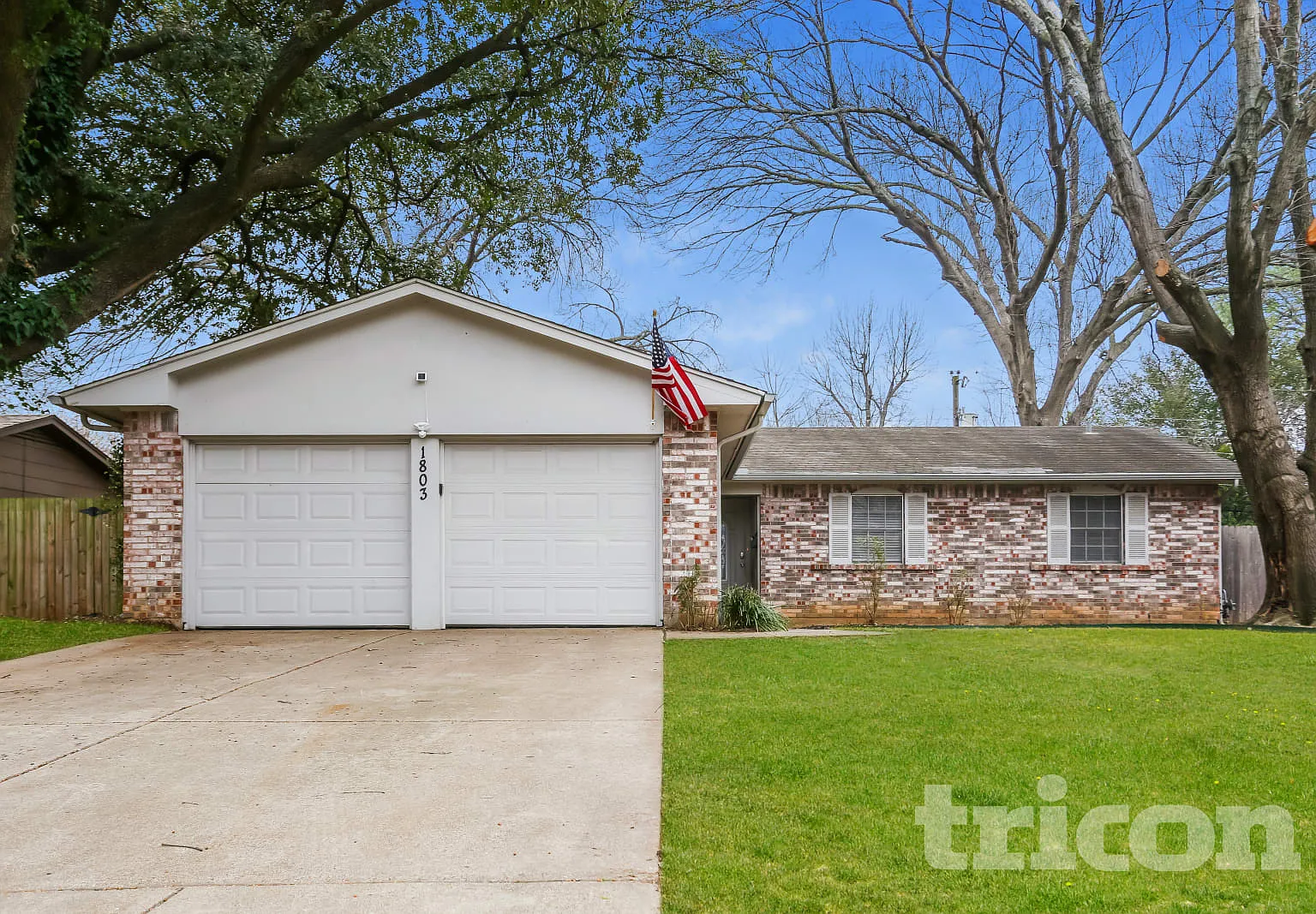1803 Westcrest Drive Arlington TX — Photo 1
