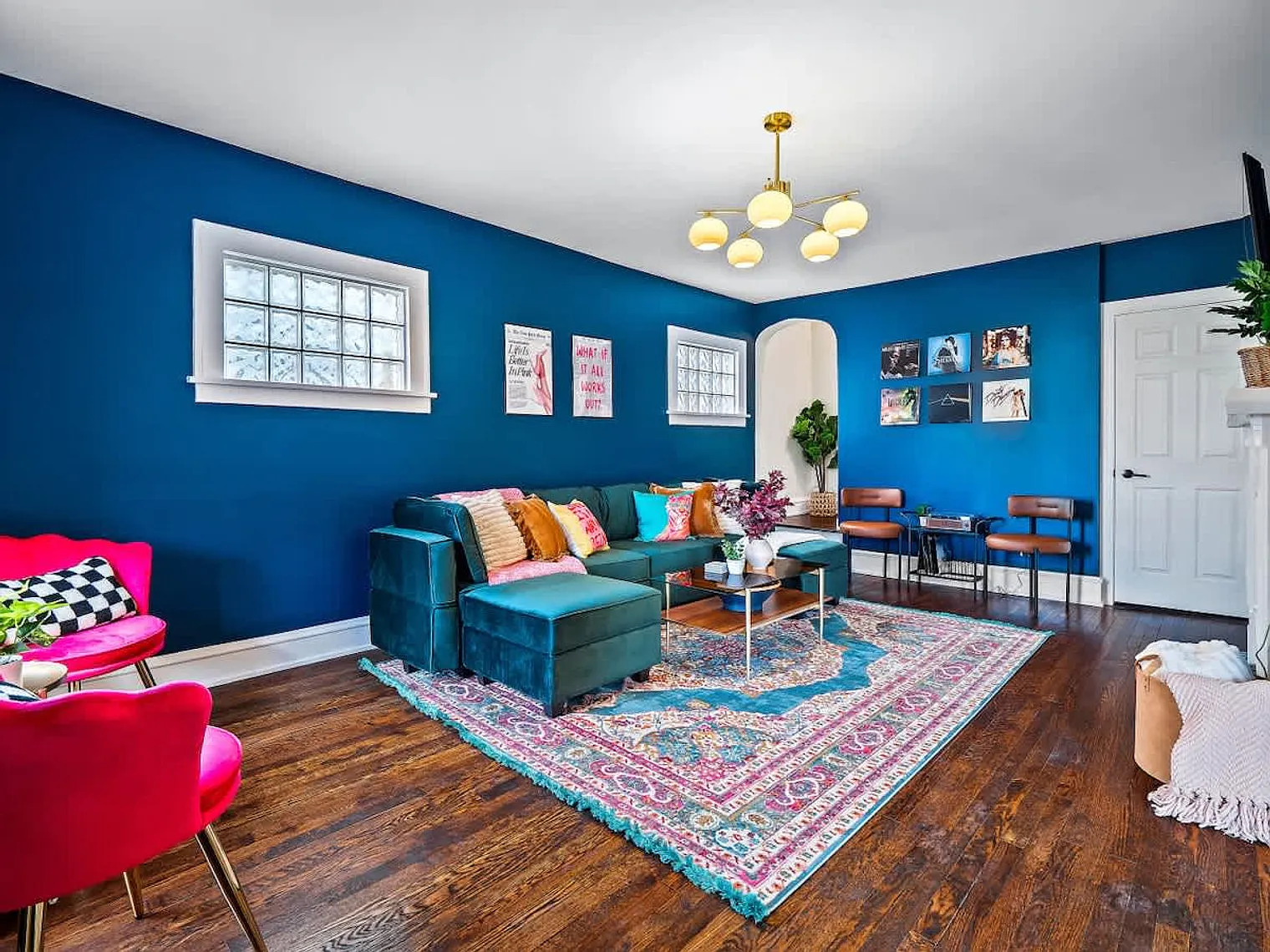 3 bed, 2.0 bath, 1840 sqft, $4,136 — Photo 3