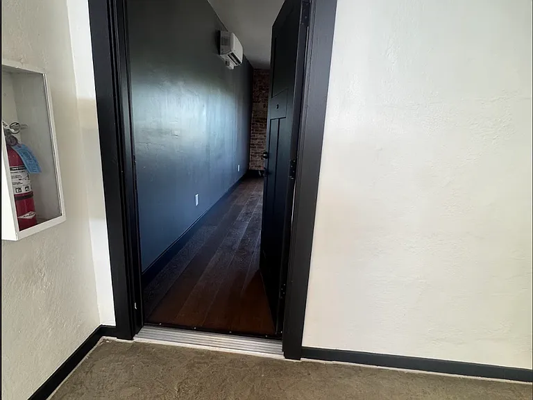1259 Market St #1 — Photo 6