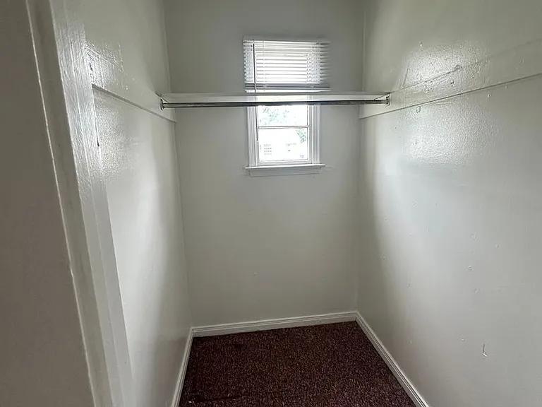 521 E Harmon Dr — Photo 8