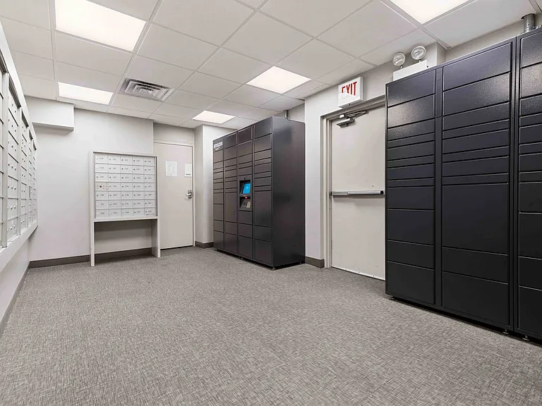 Amazon Hub package lockers