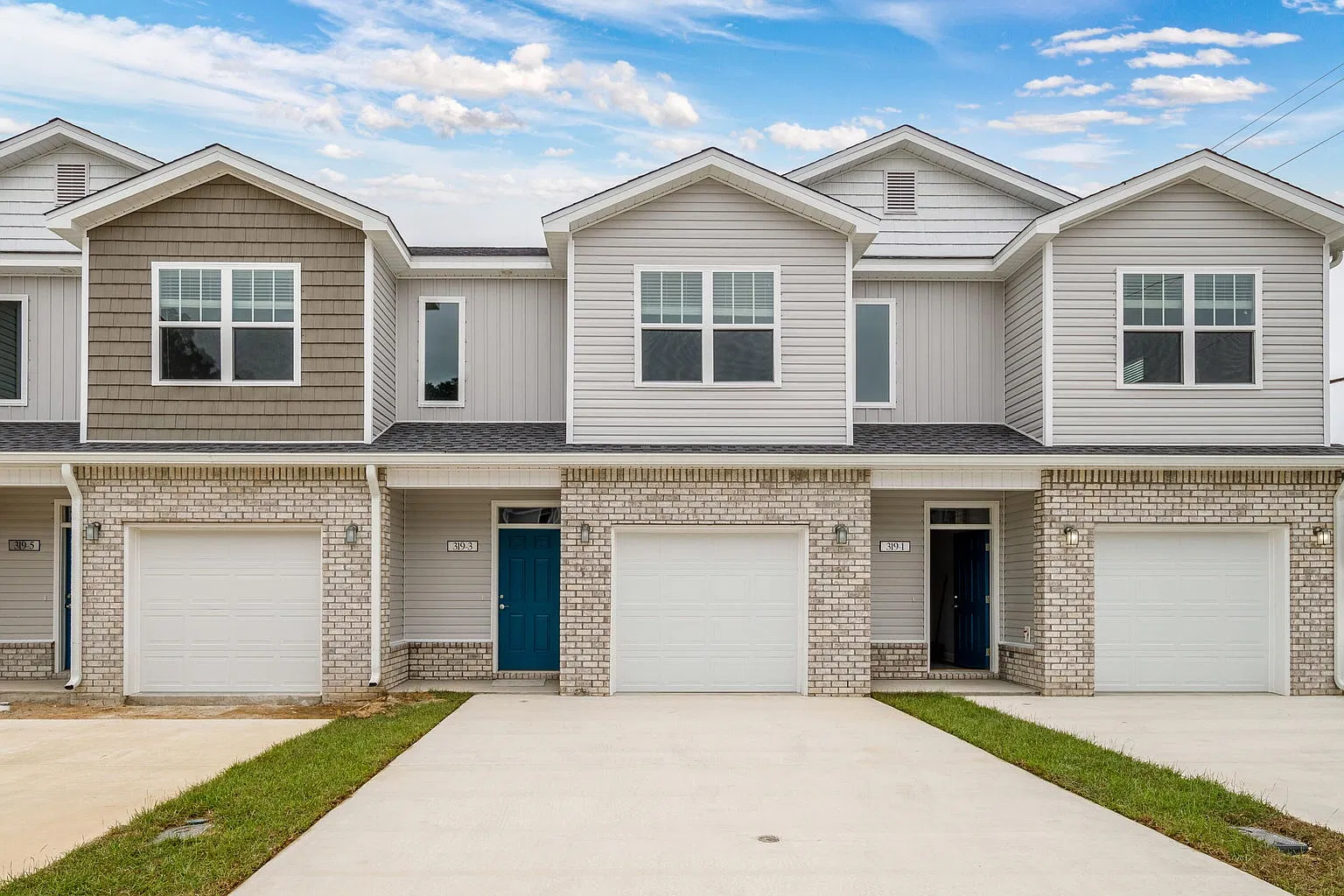 3 bed, 2.5 bath, 1544 sqft, $2,250 — Photo 1