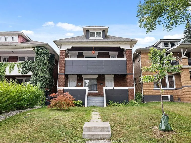 541 Moy Ave — Photo 2