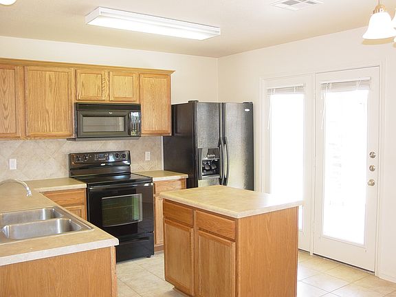 5th image of 3409 Bull Run Dr