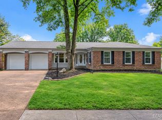 1944 Pepperrell Dr, Saint Louis, MO 63146