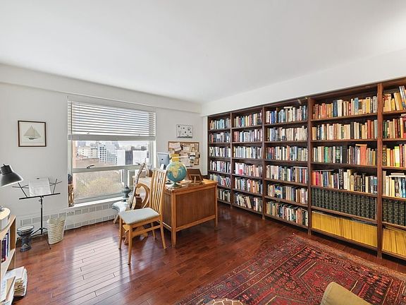 4th image of 70 La Salle St APT 12F