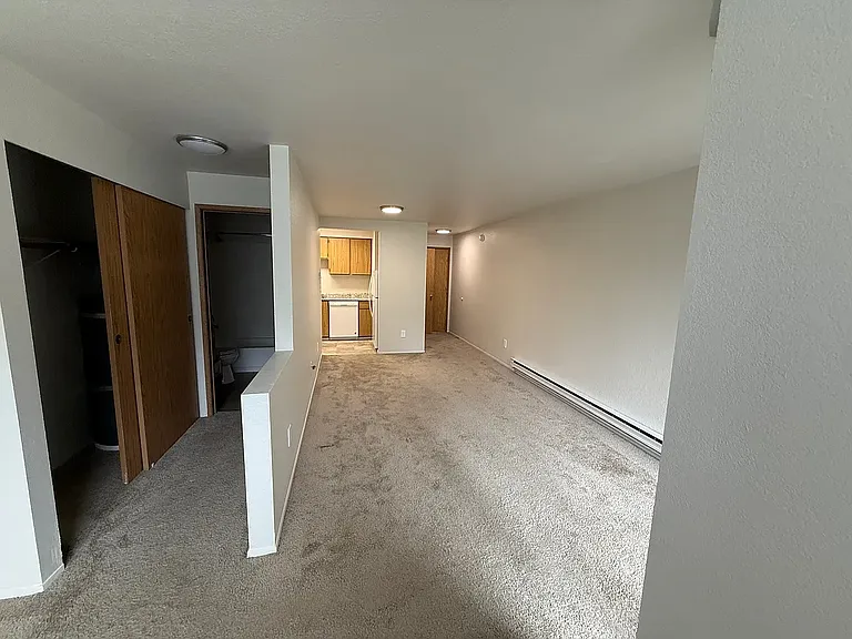 Whitman Place Apartments — Photo 3