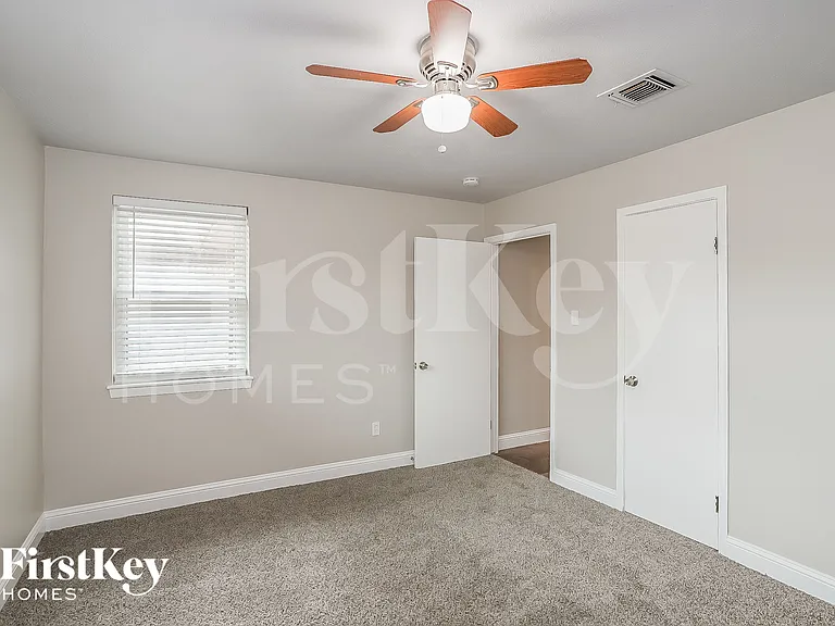 10819 Sagewind Dr — Photo 9