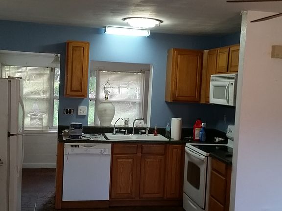 5th image of 315 Concord Dr