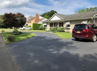 19 Columbus Dr, Monmouth Beach, NJ