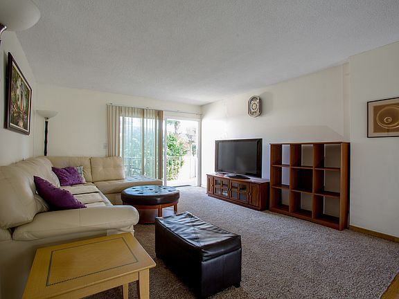3rd image of 3030 Merrill Dr APT 6