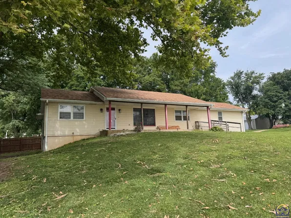 101 Madison St, Oskaloosa, KS 66066