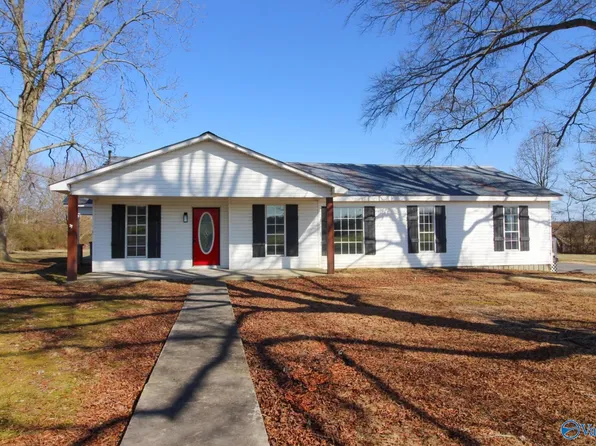 77 Carter St, Rainsville, AL 35986