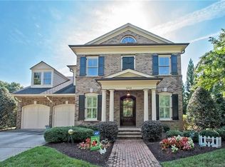 8424 Robbins Crescent Dr, Cornelius, NC 28031