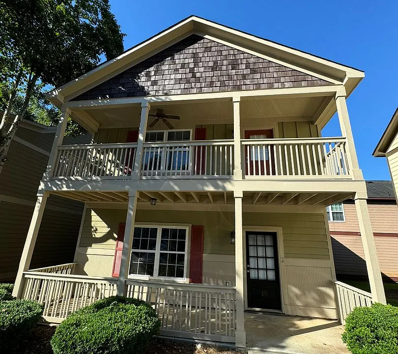 239 Ruth St #10