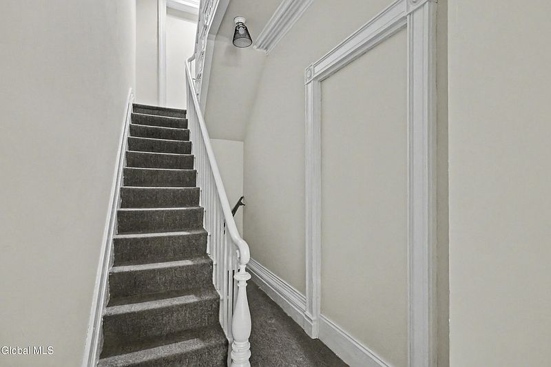4th image of 54 Westerlo Street # 22