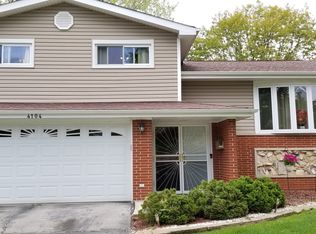 4104 Applewood Ln, Matteson, IL 60443