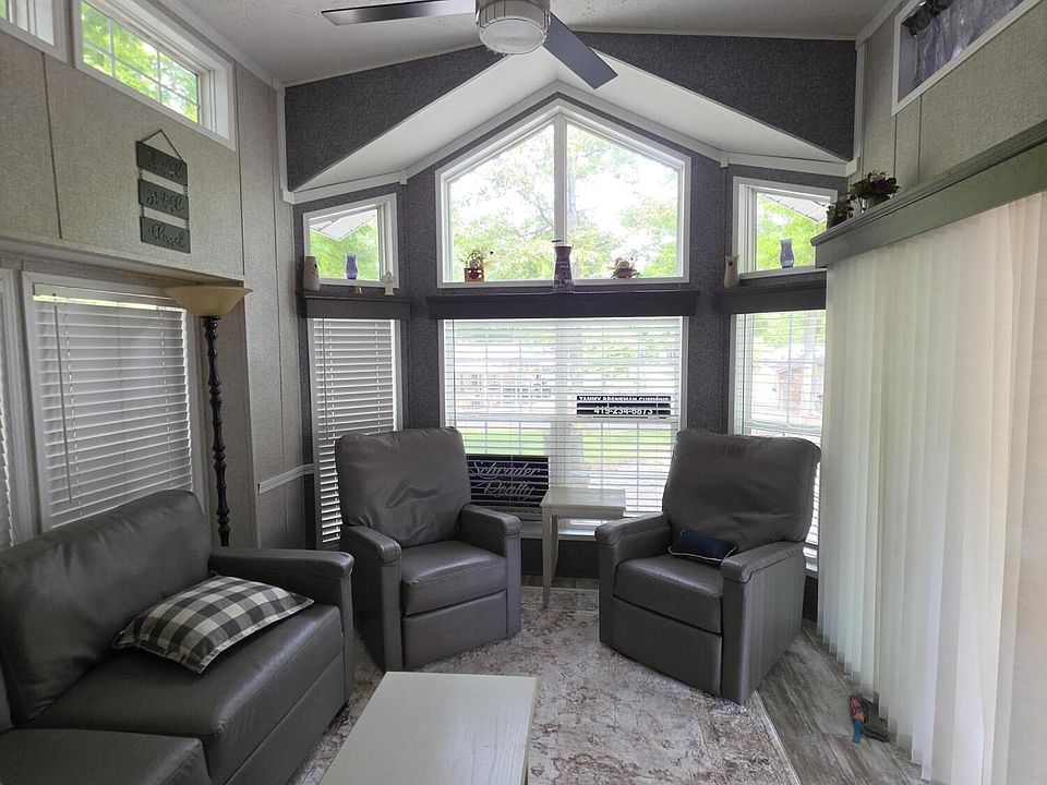 2nd image of 11675 Wapak Freyburg Rd #17S