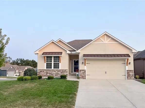 12443 Meadow Ln, Kansas City, KS 66109