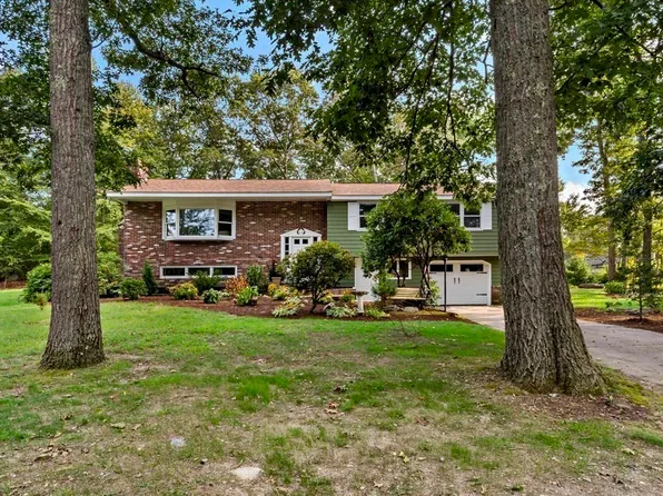 135 Homestead Ave, Rehoboth, MA 02769