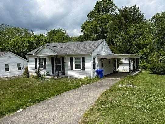 2nd image of 314 Carroll Dr